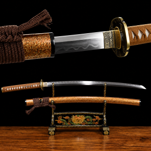 Katana Kihaku (Ocel Damašek con Hamon Autentický e Pelle di Razza)